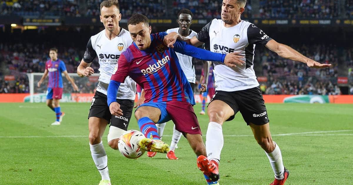 Barcelona boss Xavi makes Sergino Dest claim