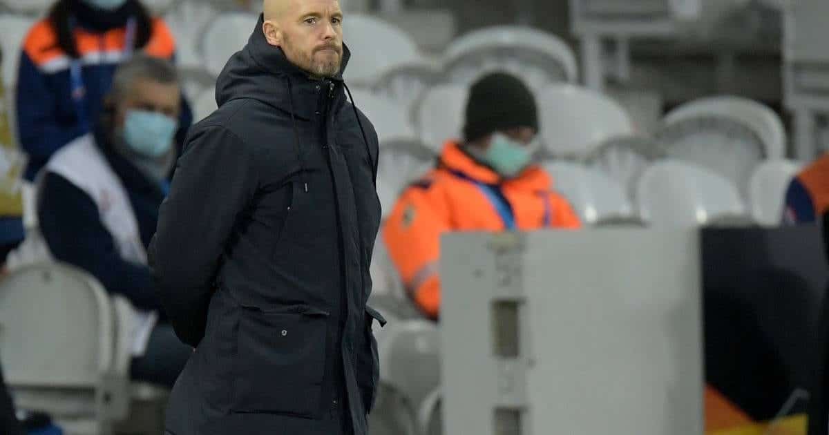 Manchester United dealt double transfer blow