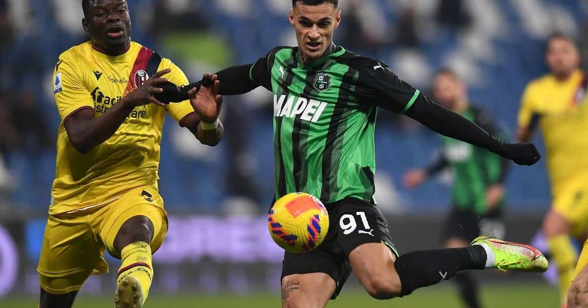 West Ham near completed deal for Gianluca Scamacca; Filip Kostic next in line