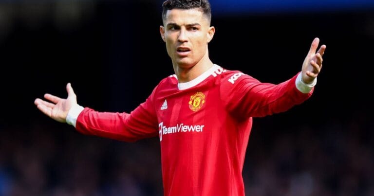Manchester United fans send Cristiano Ronaldo message to club during Crystal Palace friendly