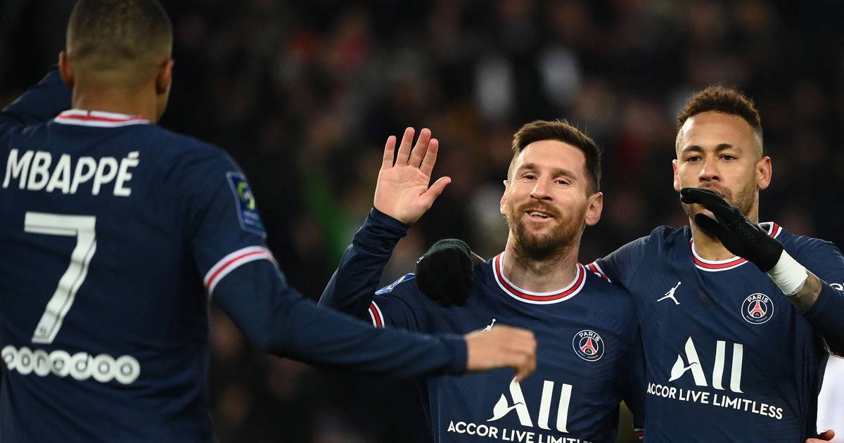 Watch: Lionel Messi, Neymar & Sergio Ramos all bag brilliant goals to secure silverware for PSG