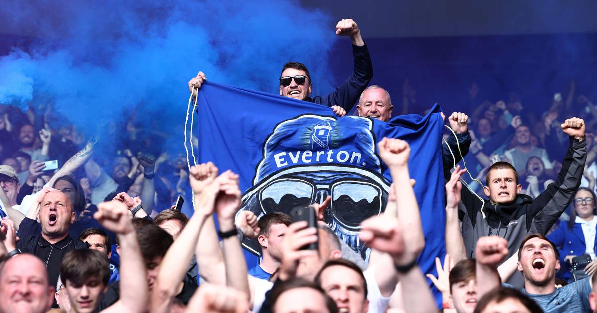 Watch: Travelling Everton support make anger clear by throwing shirts back at players