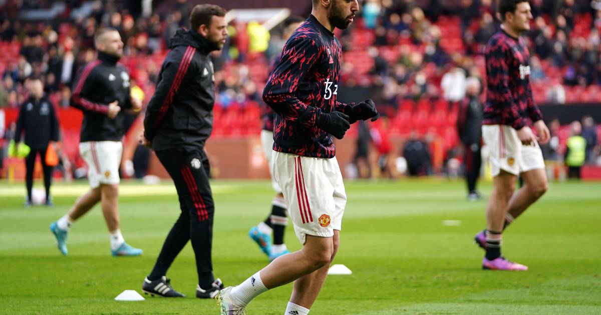 ‘Embarrassing, disgraceful’ – Two Man United legends tear into Bruno Fernandes after display vs Liverpool