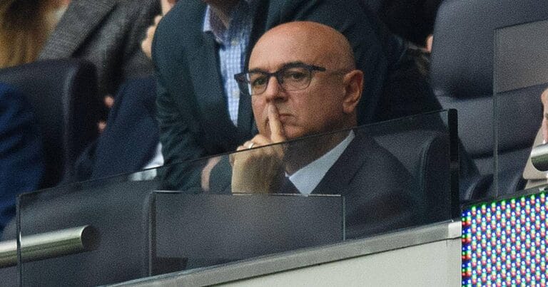 Fans mock Tottenham with same joke during Liverpool clash