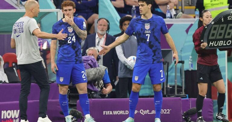 Dortmund sporting director Sebastian Kehl speaks out over Giovanni Reyna criticism