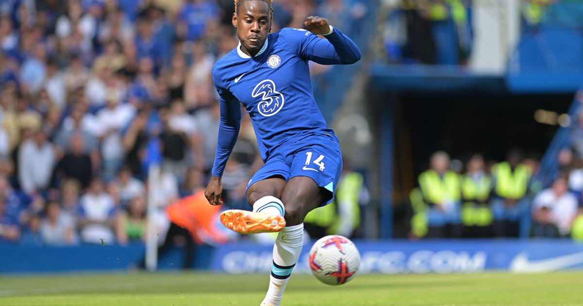 Chelsea defender determined to fight for place despite £25m offer