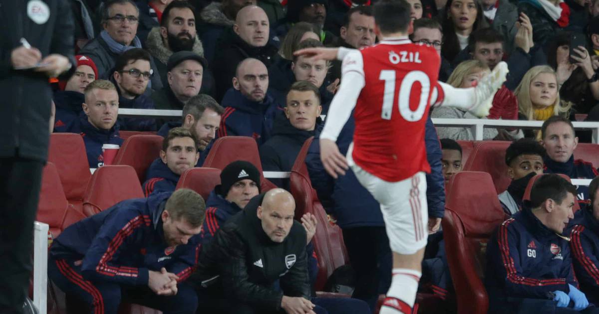 ‘Ozil’s problem is that he had problems with everyone’ Former Arsenal teammate slams German midfielder