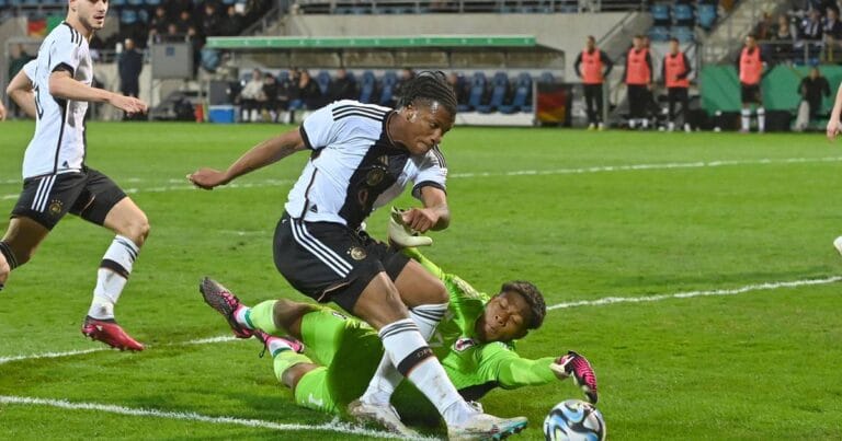 Revealed: The key factor holding up Man United’s Zion Suzuki swoop