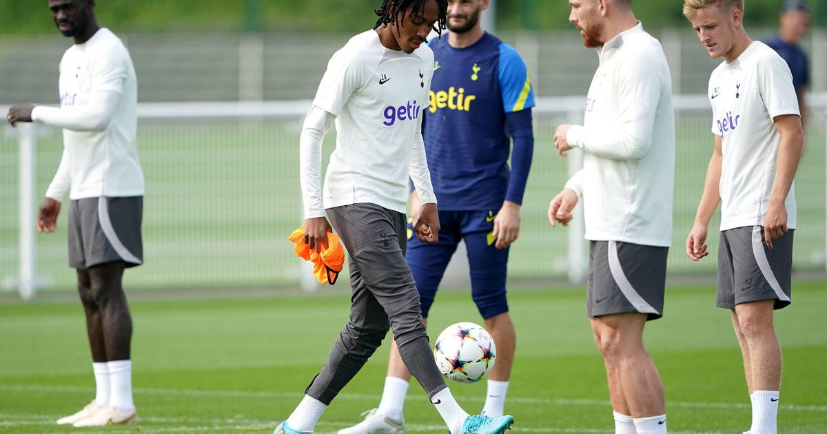 Antonio Conte’s savage response as to why Djed Spence & Matt Doherty haven’t been starting for Tottenham