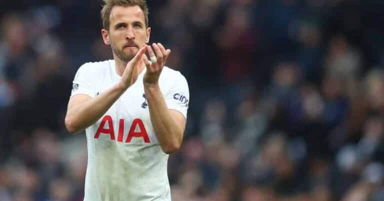 Harry Kane makes Tottenham transfer decision amid Manchester United interest
