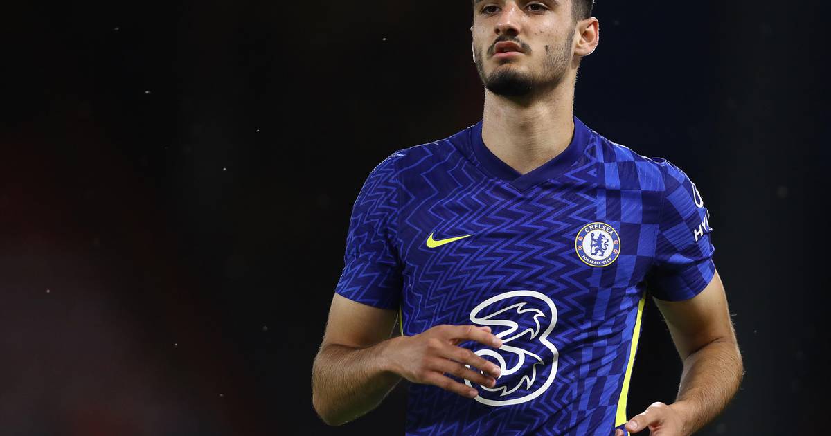 Chelsea starlet Armando Broja set for chance in the senior squad after talks with Thomas Tuchel