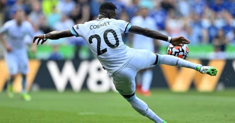 Fulham make opening bid for Maxwel Cornet amid Everton competition