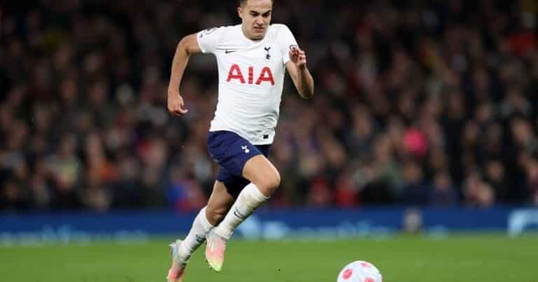 Real Madrid ready to deal Tottenham defensive blow this summer