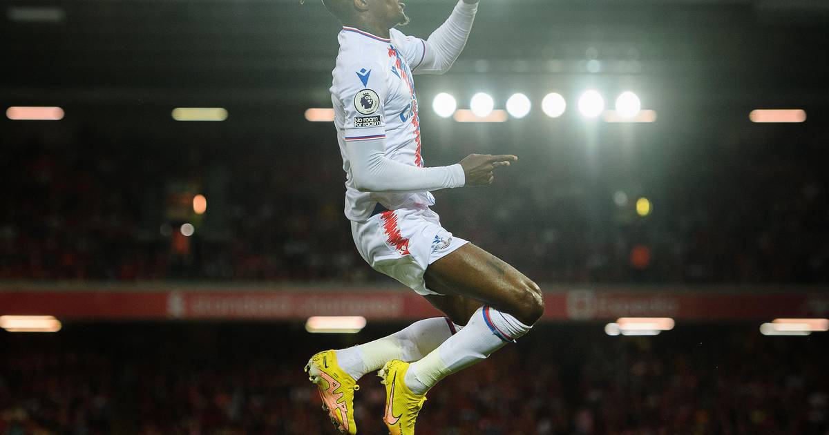 Wilfried Zaha responds to Reece James’ jibe, before swiftly deleting post