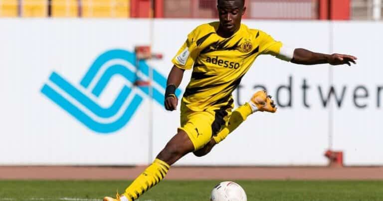 Agent of Chelsea-linked Moukoko deals Blues big blow