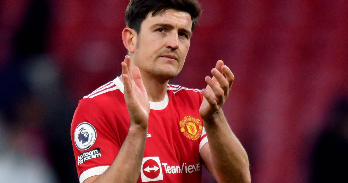 Erik ten Hag provides Harry Maguire future update after losing Man United captaincy