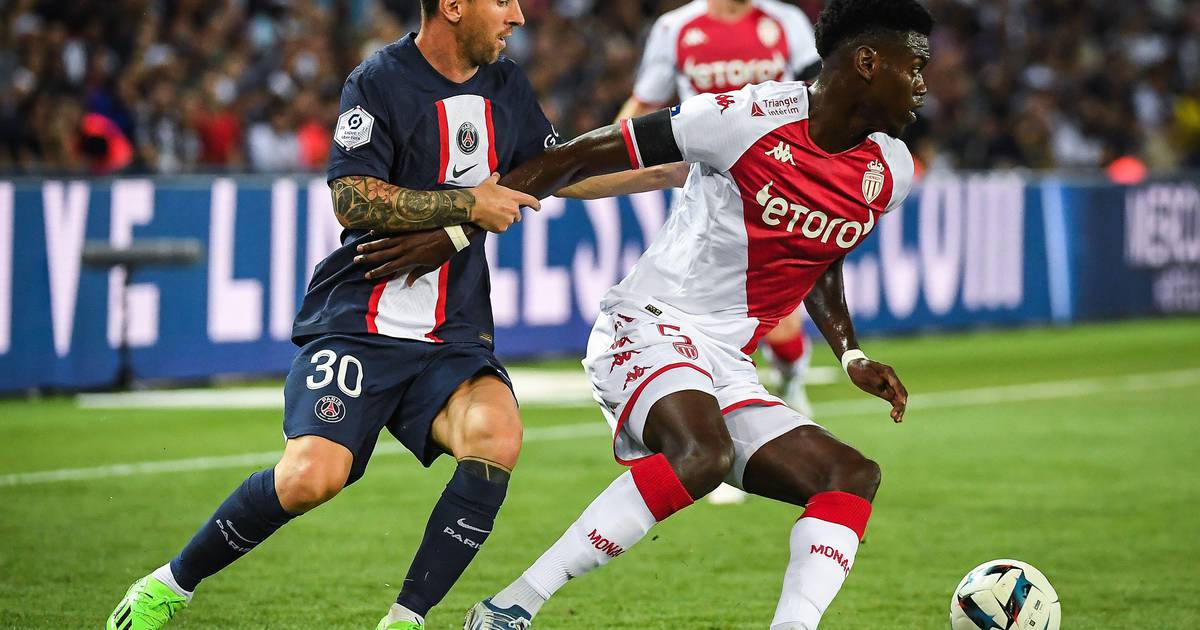 Graham Potter responds to claims of Chelsea’s completed Badiashile swoop