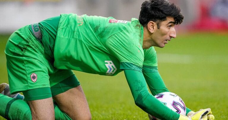 Football fans slam ‘absolutely crazy’ concussion descision in first half of England vs Iran