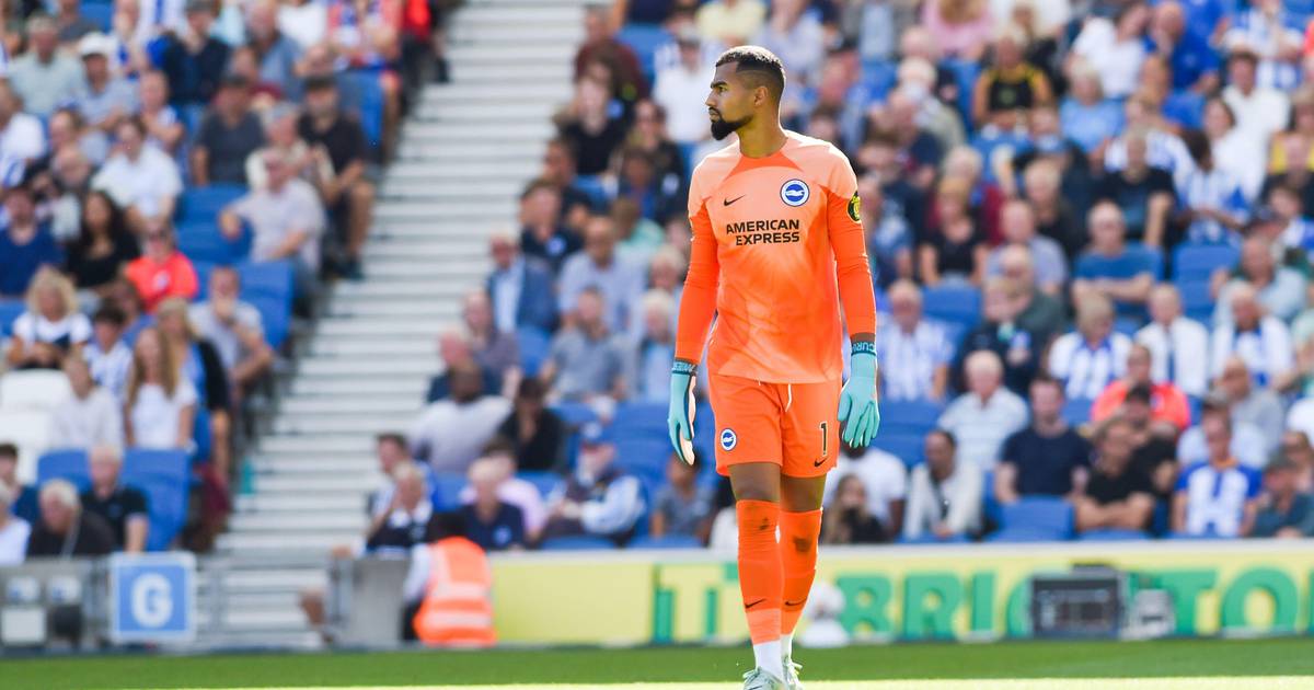 Chelsea goalkeeper latest: New no.1, backup plans & Kasper Schmeichel links clarified