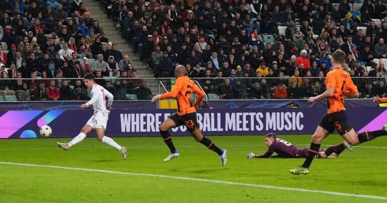 Chelsea in advanced talks to sign €35m-rated midfielder with 18 goal contributions