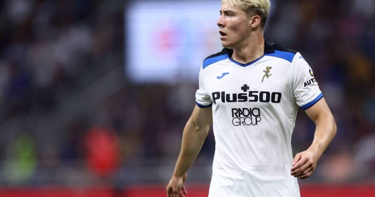 Why Rasmus Hojlund has not been given a Man United squad number