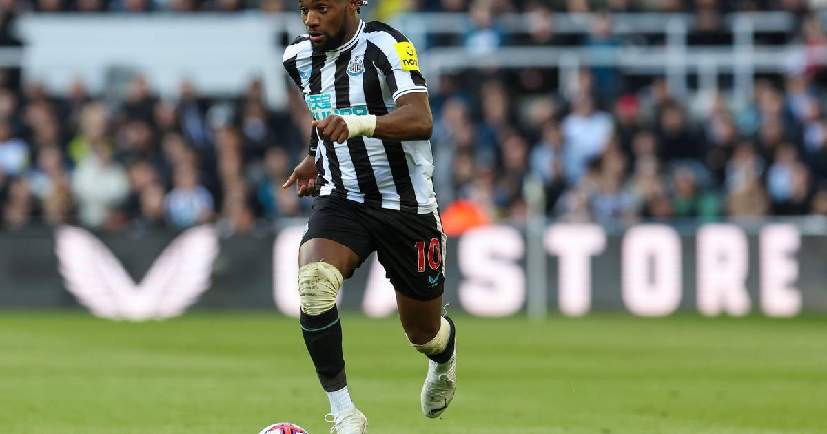 Several clubs ready to contact Premier League over Allan Saint-Maximin’s Newcastle exit