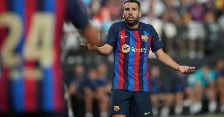 Jordi Alba speaks out over Barcelona exit links