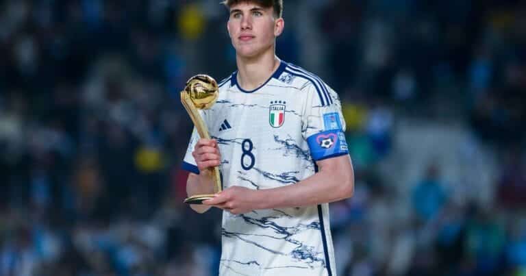 Chelsea starlet Casadei speaks out on future amid Italy return links