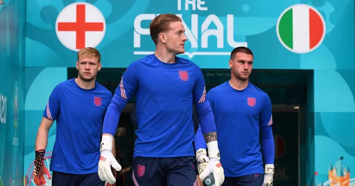 Former England stopper Nigel Martyn backs Pickford to see off Ramsdale competition
