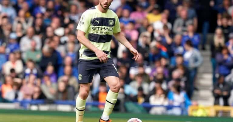 Aymeric Laporte explains how Manchester City can win treble