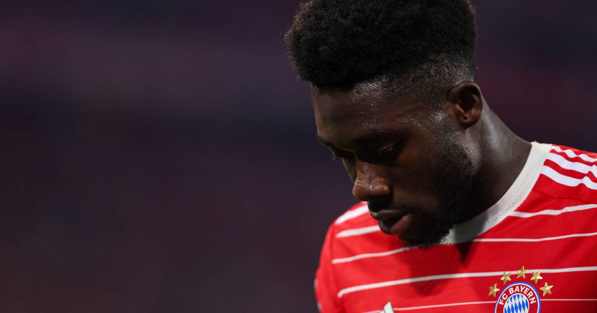 Bayern Munich issue update on Alphonso Davies following hamstring scare