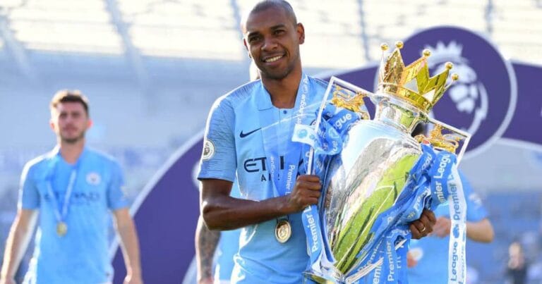 Fernandinho announces that he will leave Manchester City at the end of the season