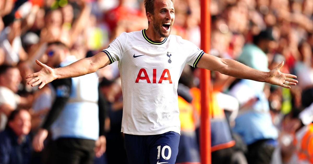 Bayern Munich chief drawn on potential Harry Kane swoop