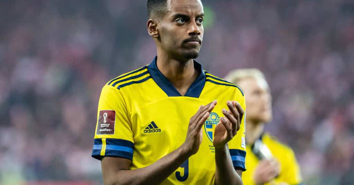 Thursday’s transfer rumours: Ronaldo, Antony, Isak, Leao, Tielemans and more