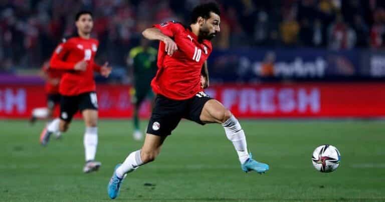 Liverpool’s Mo Salah blasts crucial penalty over for Egypt after having lasers pointed at him during shootout