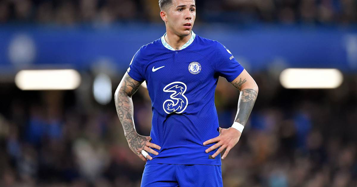 Enzo Fernandez sends message to Chelsea fans over under-fire boss Graham Potter