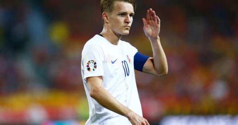 Arsenal’s Martin Odegaard reacts to horror tackle from Manchester City’s Rodri