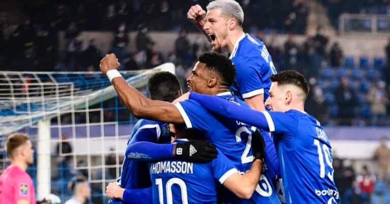 Strasbourg vs Olympique Lyon live streaming: Watch Ligue 1 online