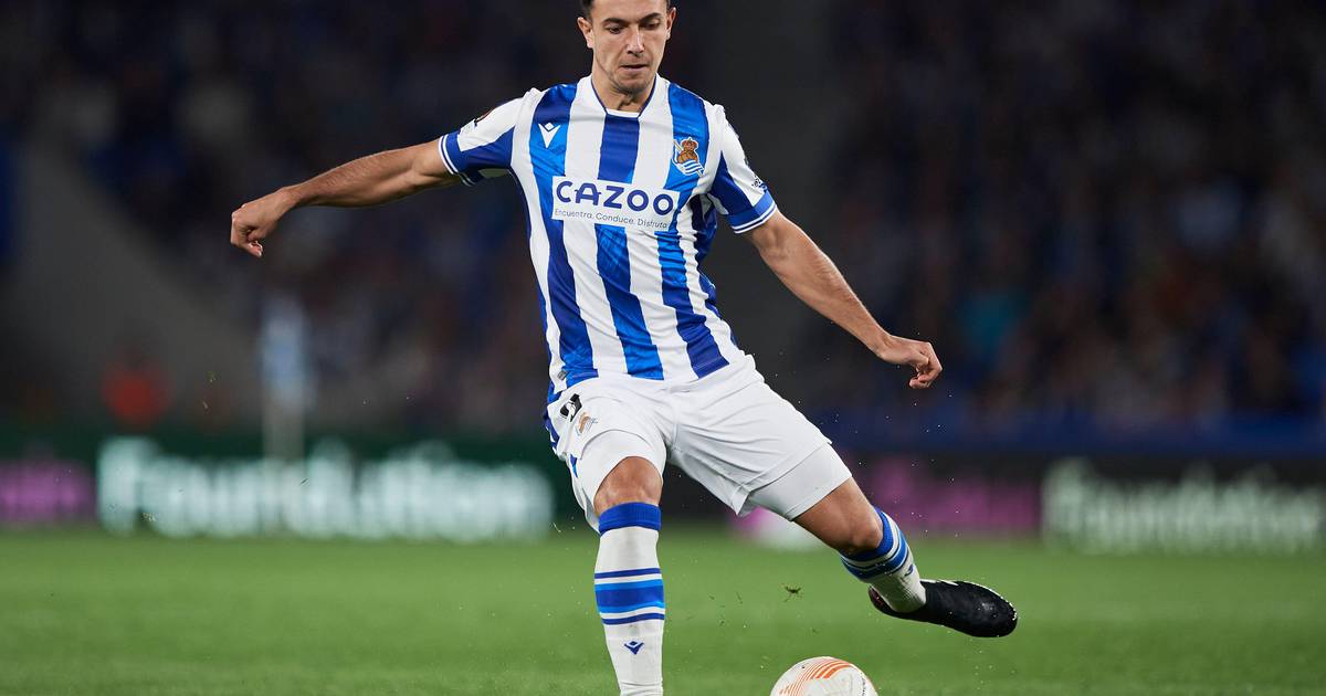 Barcelona fans send Zubimendi transfer message to board after Real Sociedad defeat