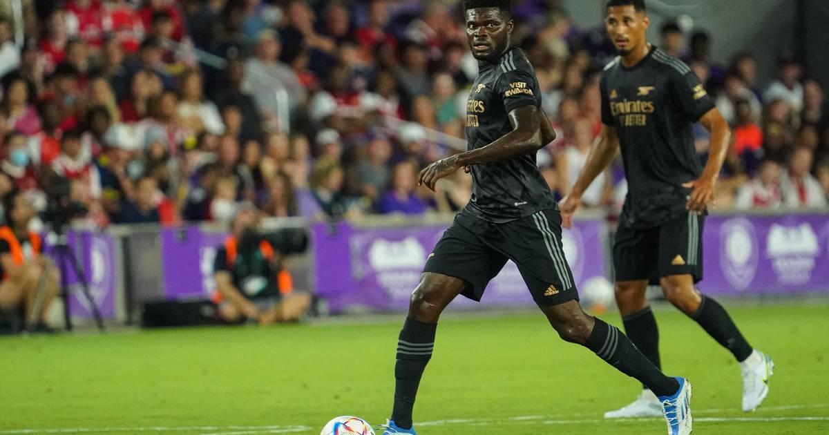 Arsenal boss Arteta sets alarm bells ringing with Thomas Partey injury update