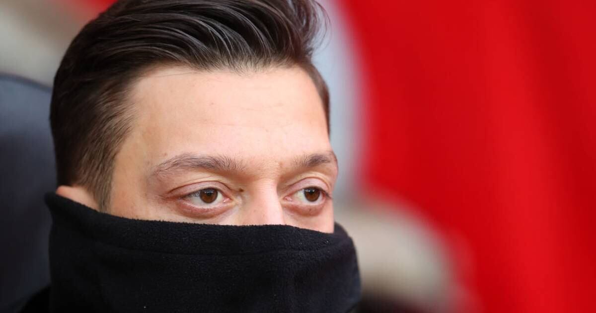 Mesut Ozil sends message to Bukayo Saka after brace vs Liverpool