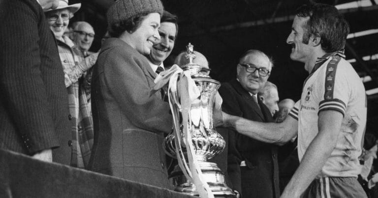 Premier League clubs pay tribute to Queen Elizabeth II