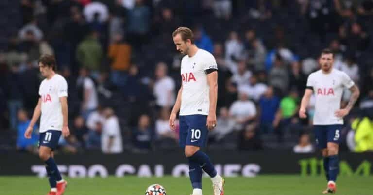 Two strikers, including Harry Kane, top Manchester United’s summer shopping list