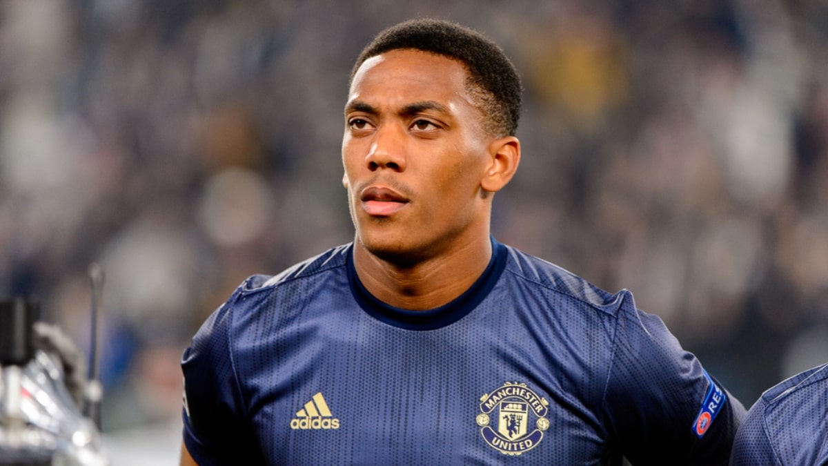 Anthony Martial announces Manchester United departure