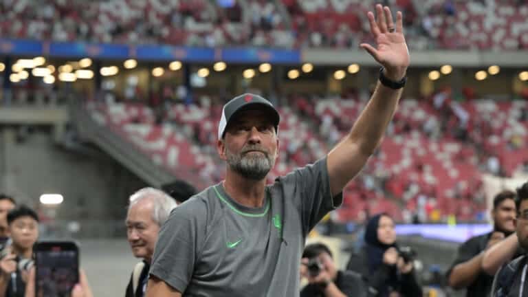 Jurgen Klopp: ‘I’ll throw a party if Man City lose titles’