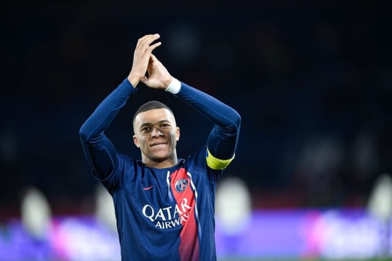 Farewell Mbappé: From jeers to cheers on his last day in front of PSG fans