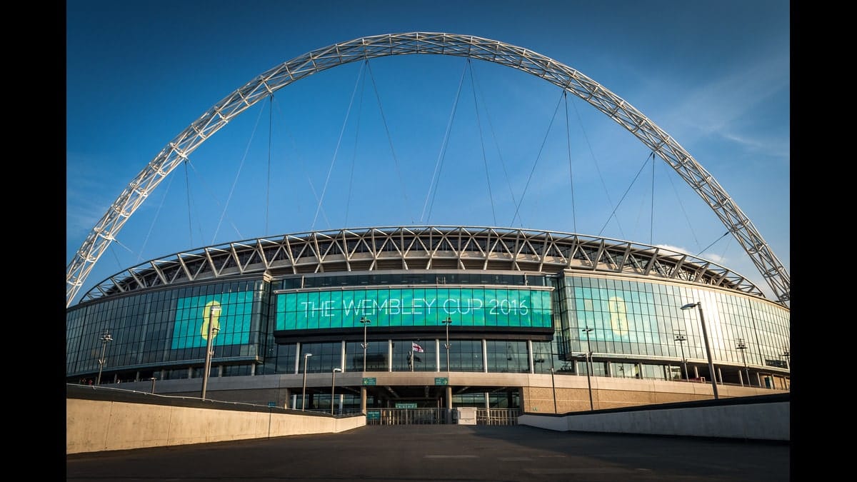 A crowd of 76,082 saw Manchester United win the Women's FA Cup