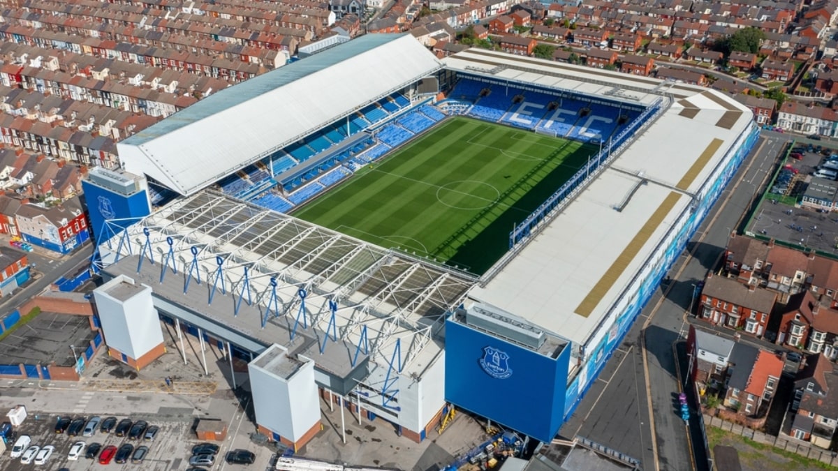 Everton to ‘assess all options’ after 777 Partners miss takeover deadline
