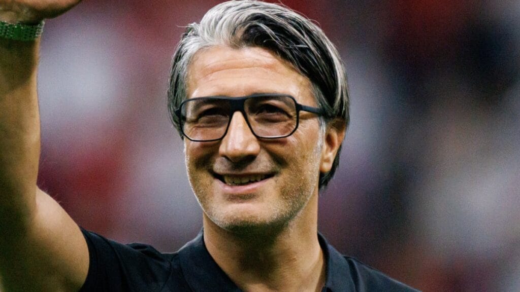 Treinador de futebol da Suíça, Murat Yakin