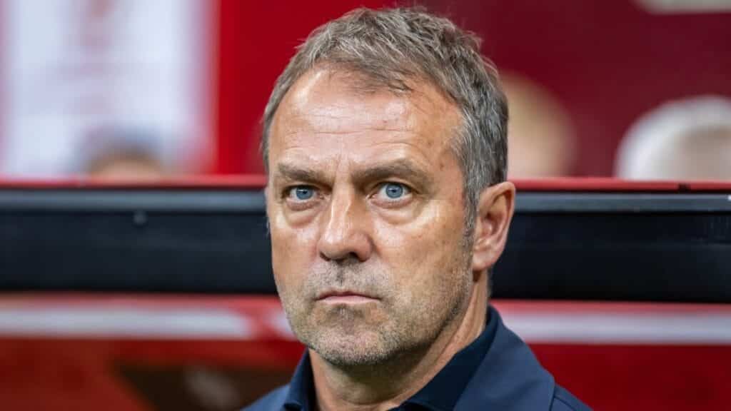 L'allenatore del Barcellona Hansi Flick